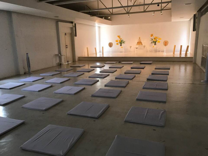 瞑想・ヨガスタジオ